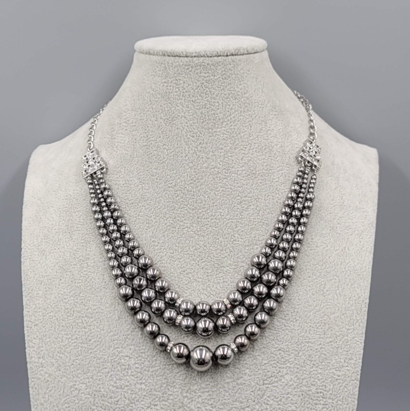 Lia Sophia Necklace Silver Plated Gunmetal Graduated Beads Just Lovely!!