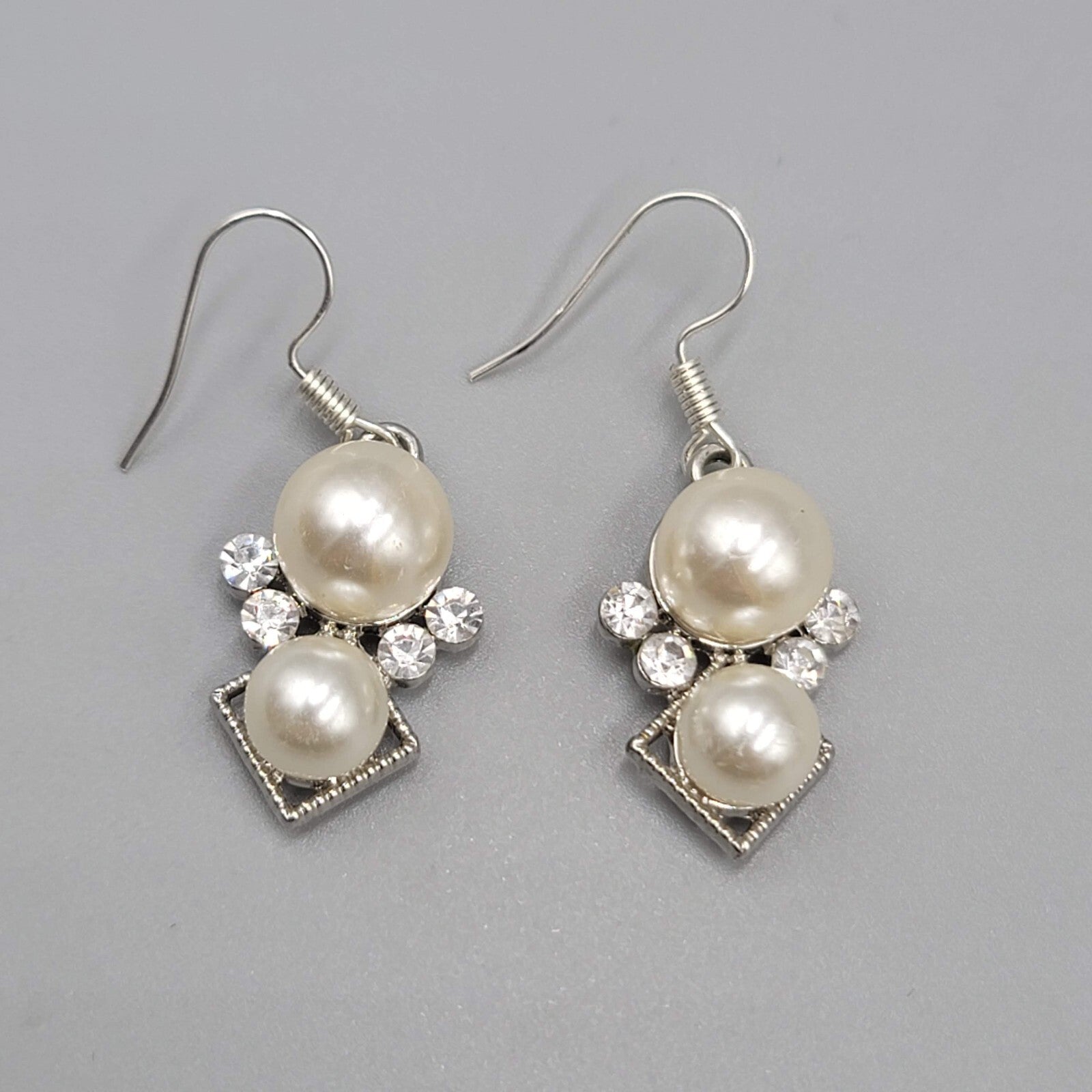 Pierced Earrings Silver tone Faux Pearl White Bead Rhinestone Dangle 7/8"