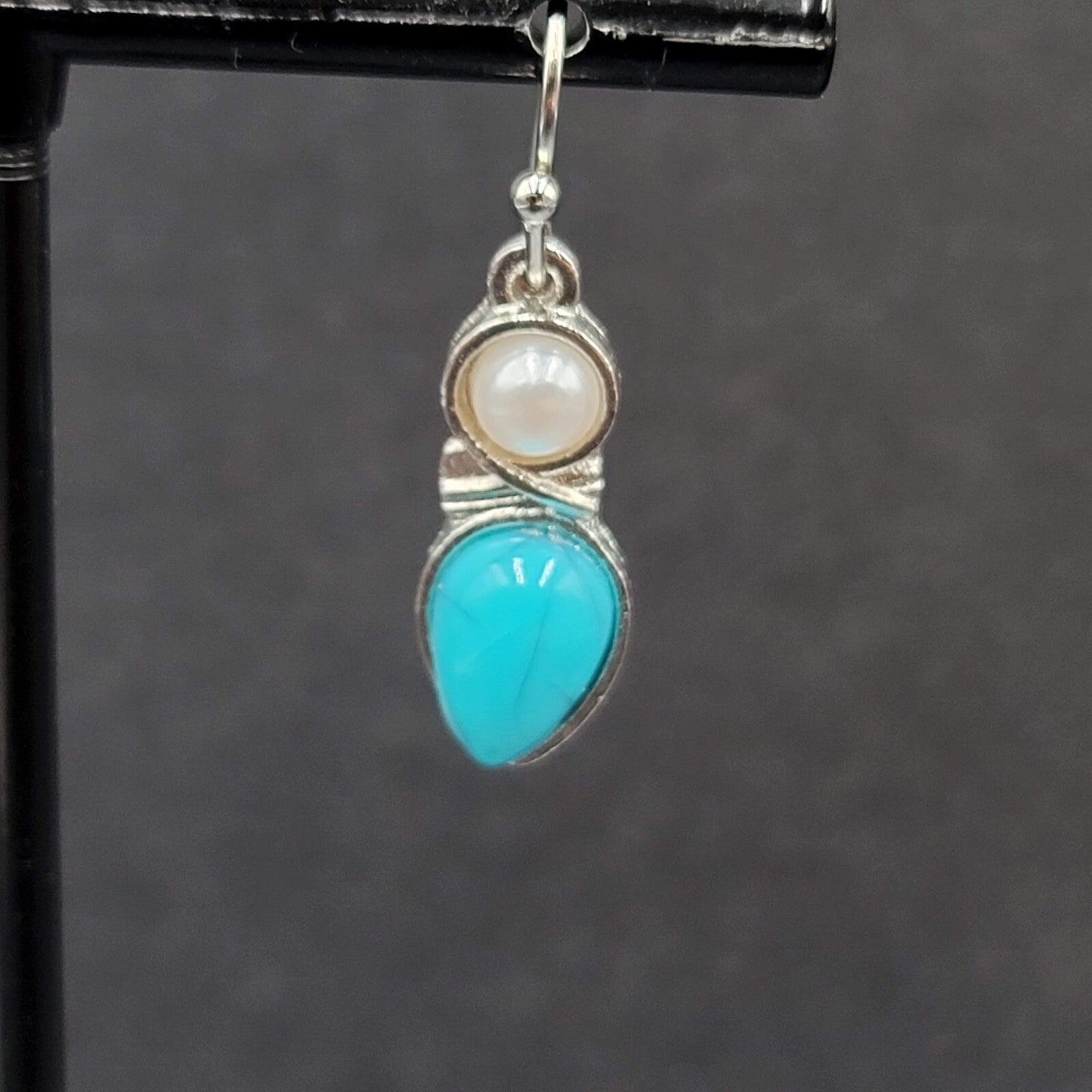 Pierced Earrings Silver tone White Blue Accents Dangle 7/8"
