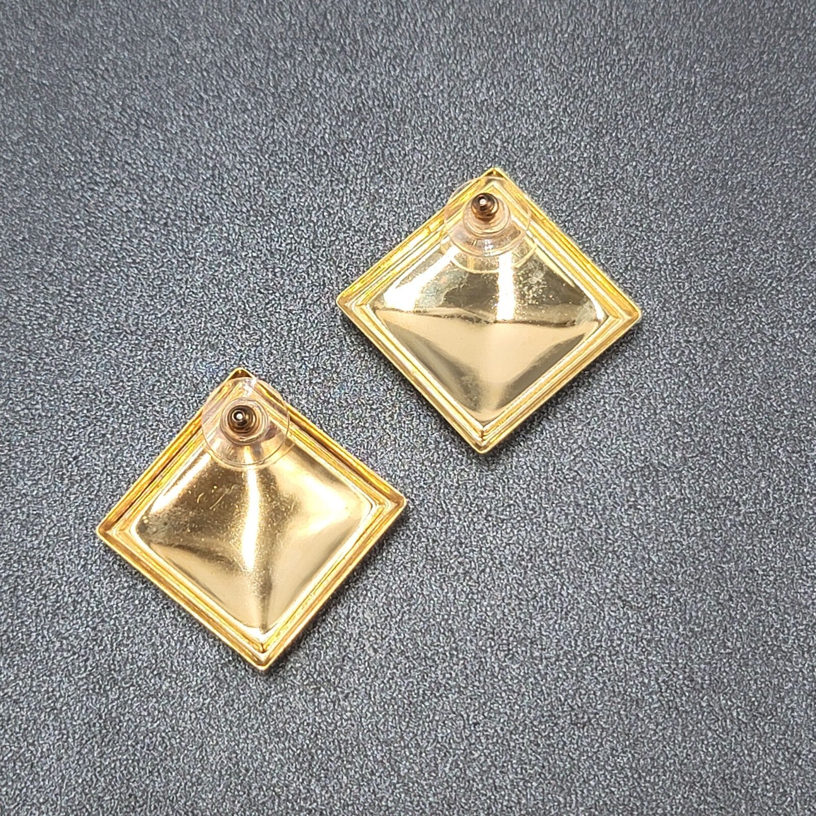 Vintage Pierced Earrings Gold tone Swirl White Gold Enamel Square Drop 1 3/8"