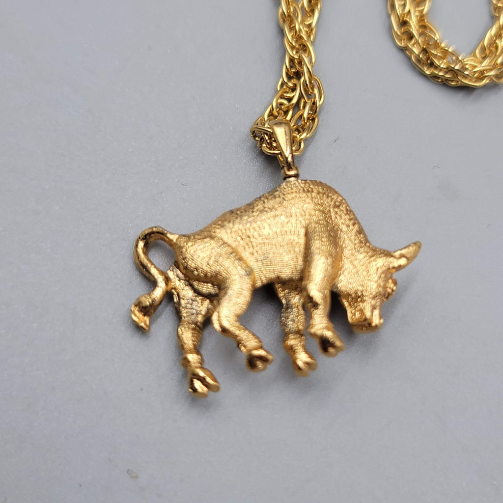 Vintage Buffalo Pendant Necklace Gold Plated 18 in