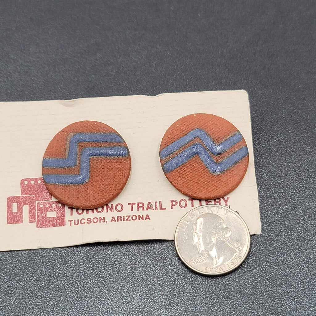 Vintage Tohono Trail Pottery Pierced Earrings Red Blue Disc Textured 1 1/8"