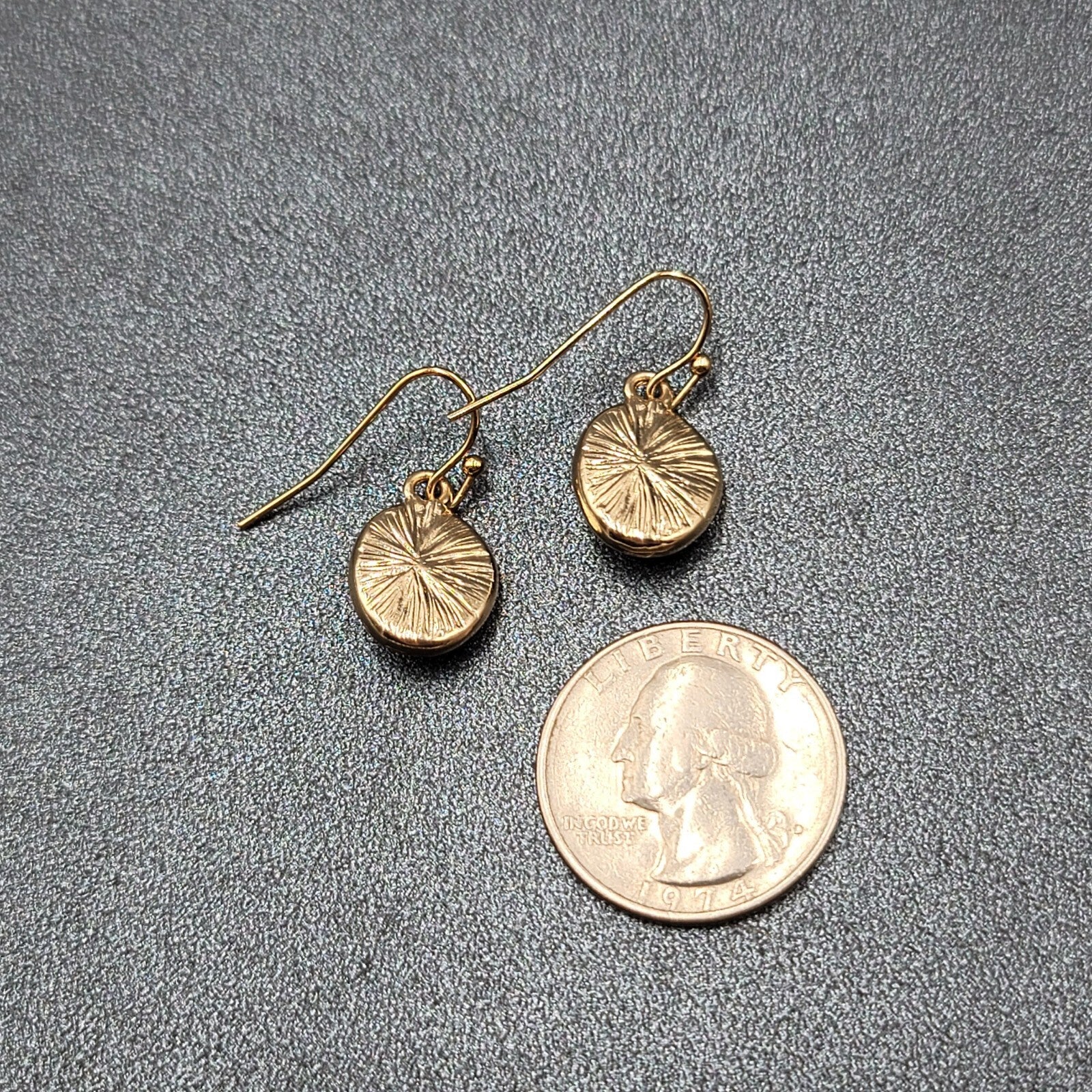 Pierced Earrings Gold tone Green Faceted Acrylic Dangle 1/2"