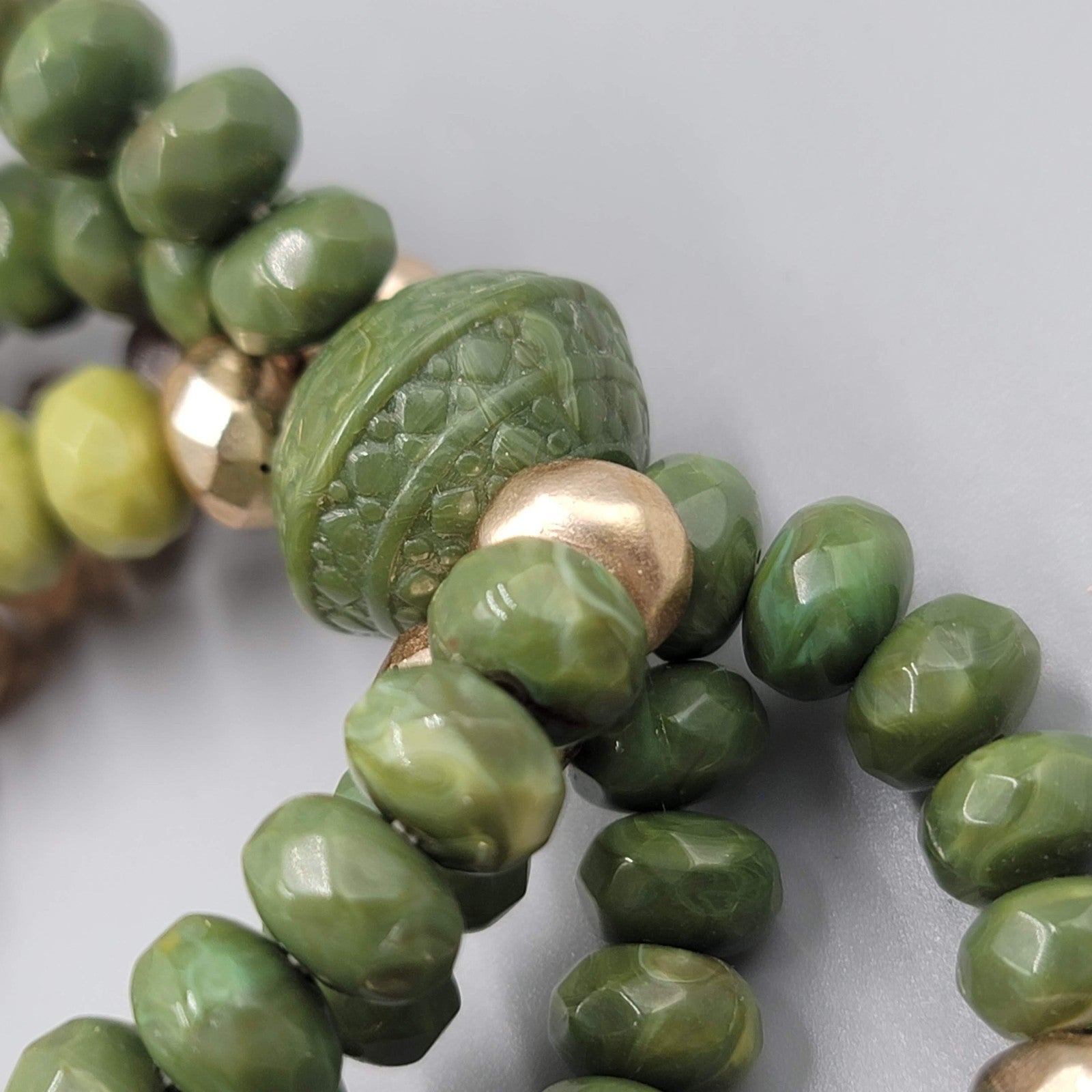 Green Embossed Bead Bracelet 4 Strands Elastic 7"