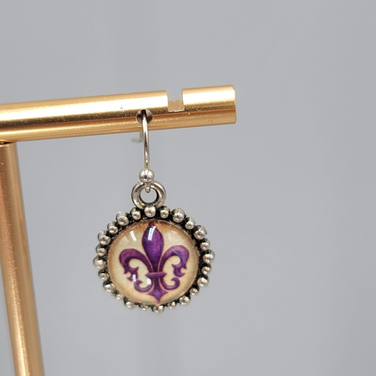 Purple Fleur di Lis Pierced Earrings Silver tone Dangle GlassDome 5/8 in