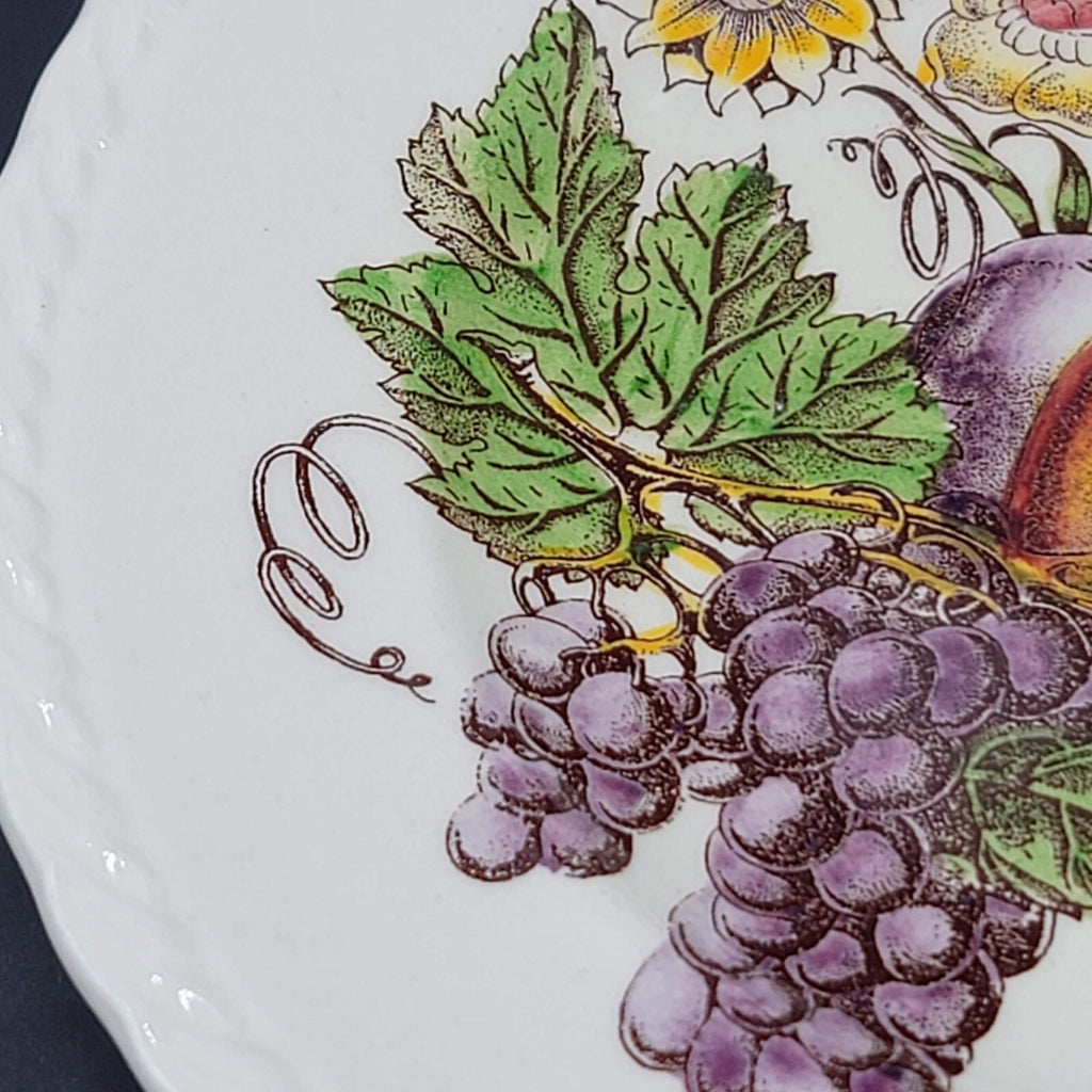 Vintage Vernon Kilns Fruitdale Dinner Plates Made In USA 9.5 in