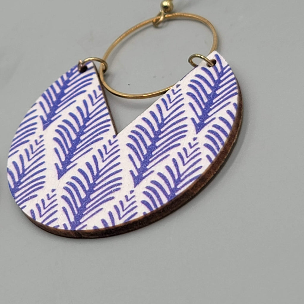 Purple Design Wood Statement Pierced Earrings Gold tone Dangle 2.25"