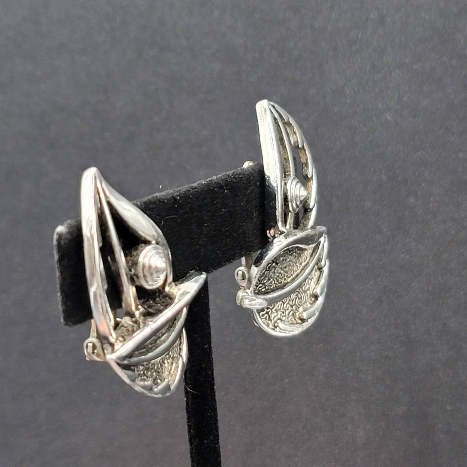Vtg Sarah Cov Clip on Earrings Silver tone Leaves Climber Large Statement 1.5"