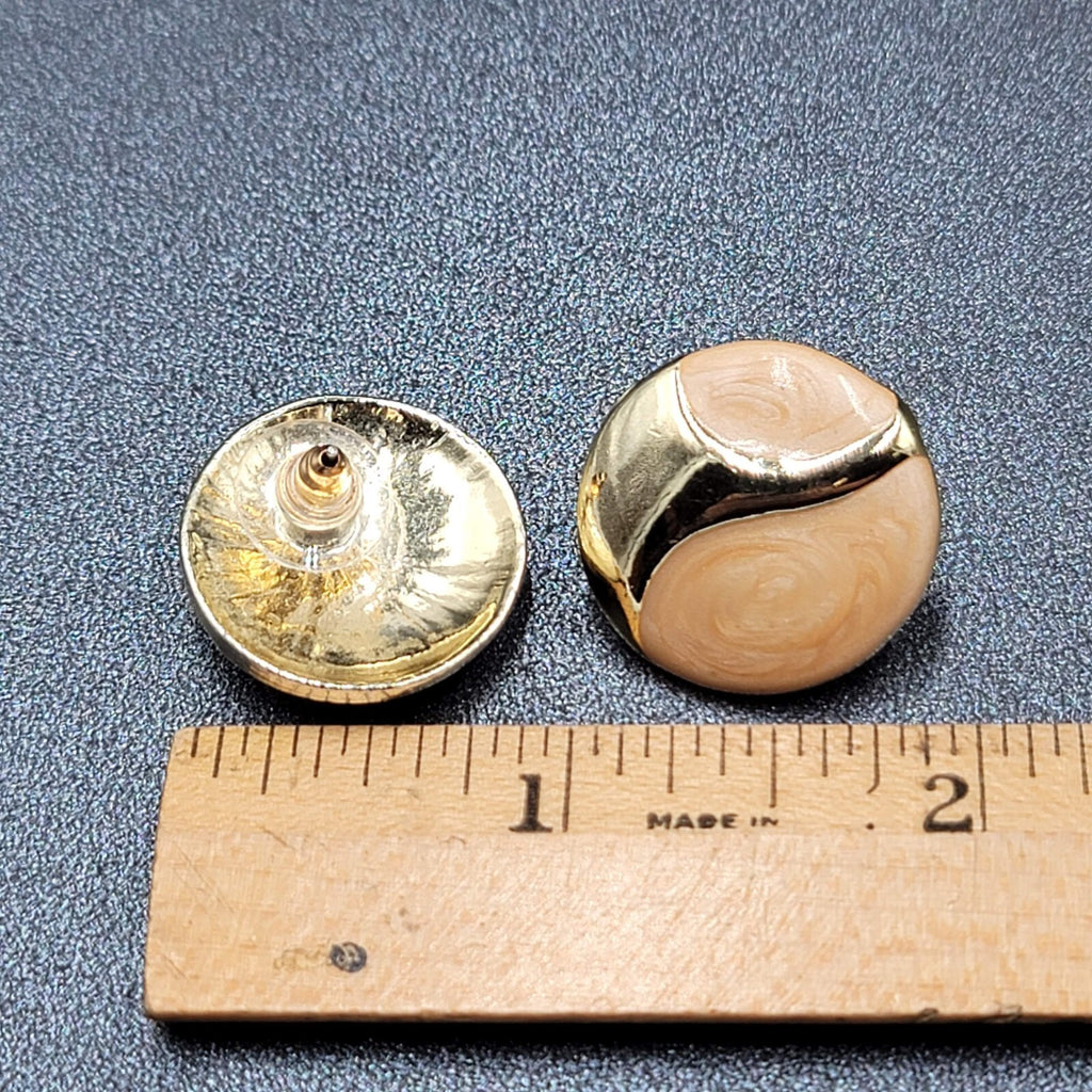 Vintage Pierced Earrings Light Peach Swirl Enamel Round Gold tone 7/8"