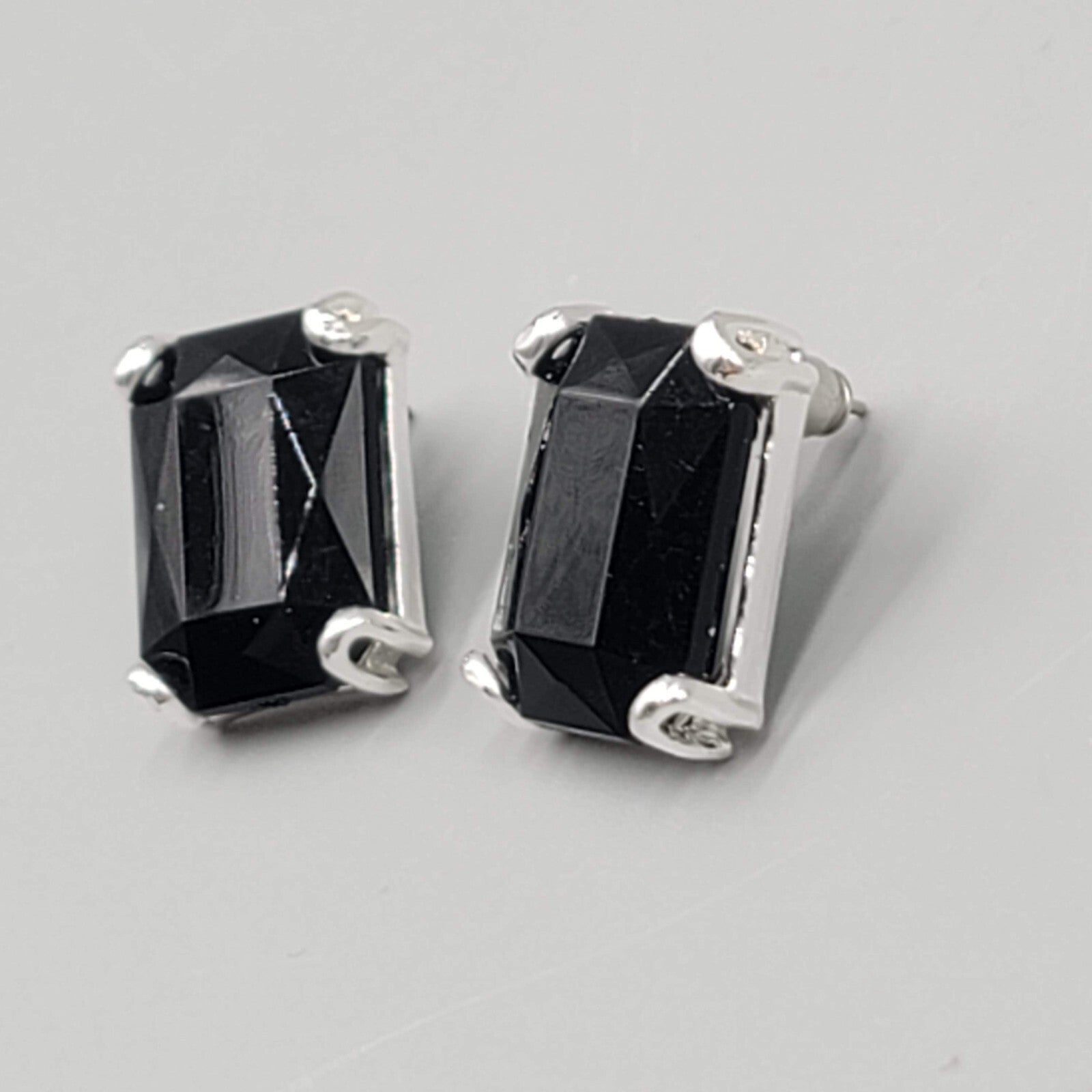 Black Faceted Pierced Earrings Silver tone Rectangle Drop 3/4"