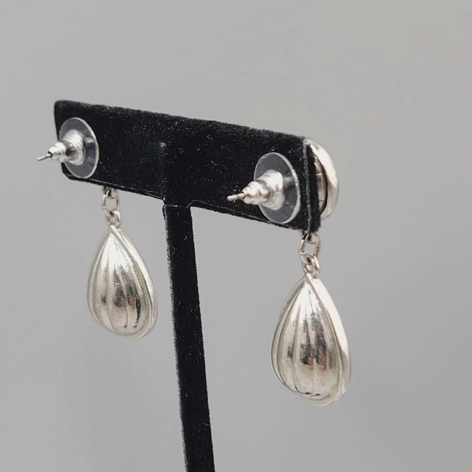 Brilliant Purple Crystal Teardrop Pierced Earrings Silver tone Dangle 1.5"