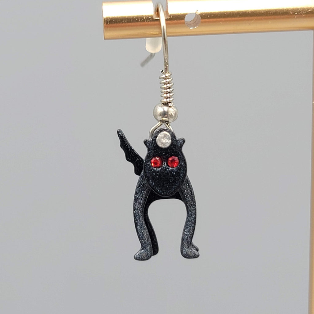 3D Black Cat Red Eyes Pierced Earrings Silver tone Dangle  3/4 in