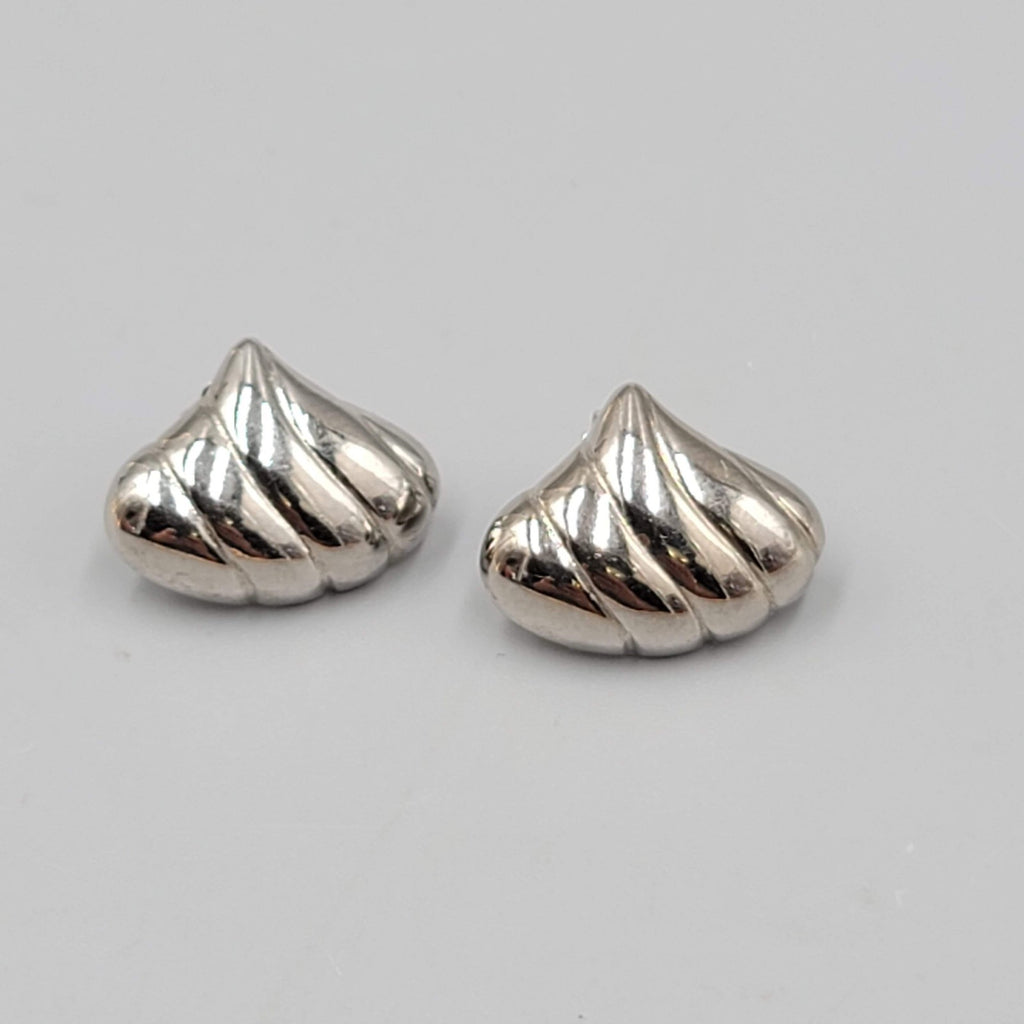 Vintage Stud Pierced Earrings Silver Plated Shell Design 1/2"