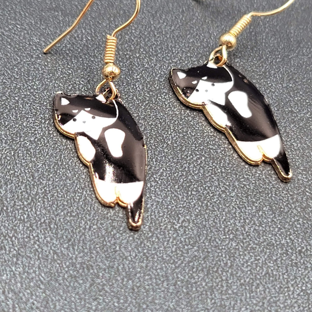 Kitty Cat Pierced Earrings Gold tone Black White Tuxedo Kitten Hanging Dangle 1"