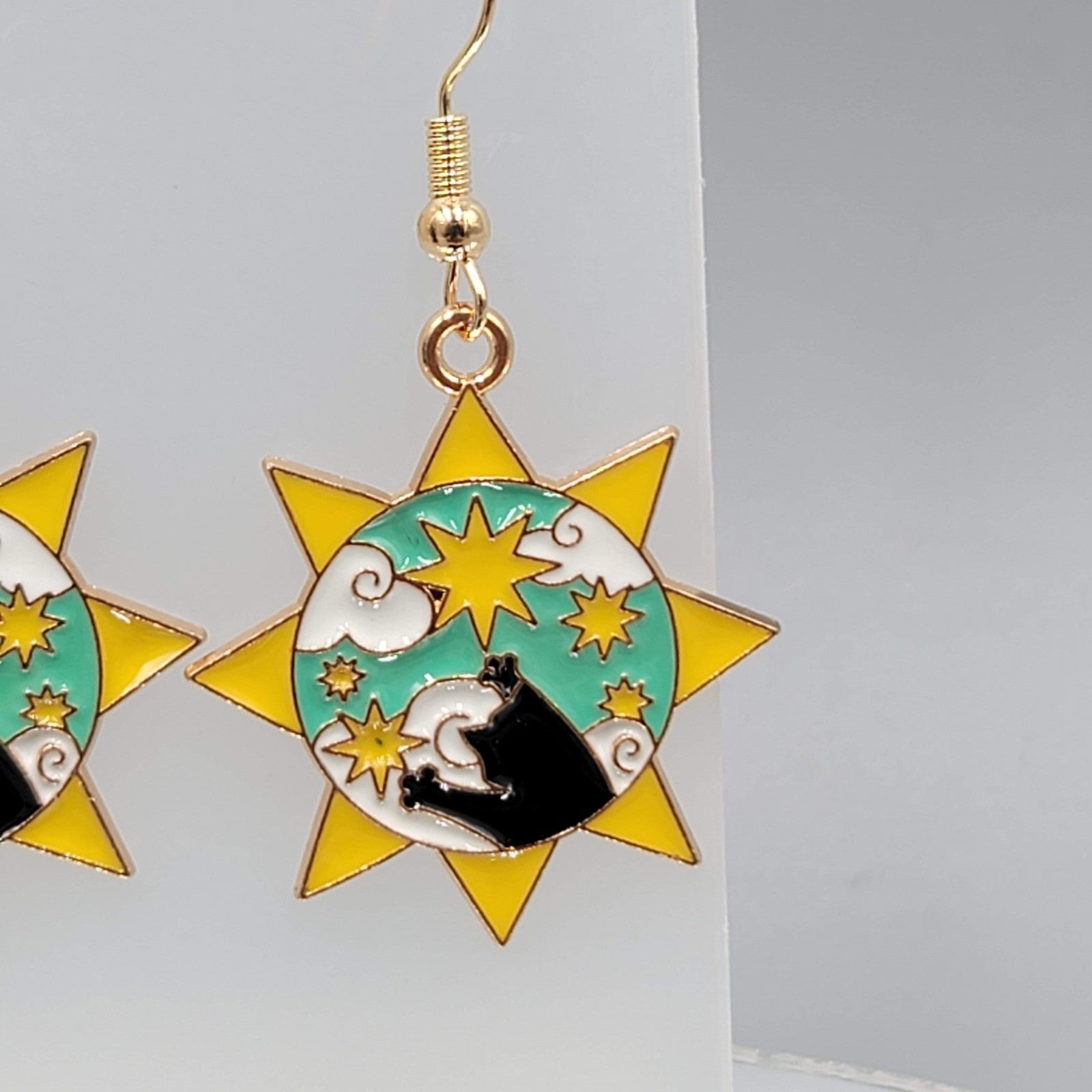 Kitty Cat in the Sun Enamel Pierced Earrings Gold tone Dangle 1 1/8"