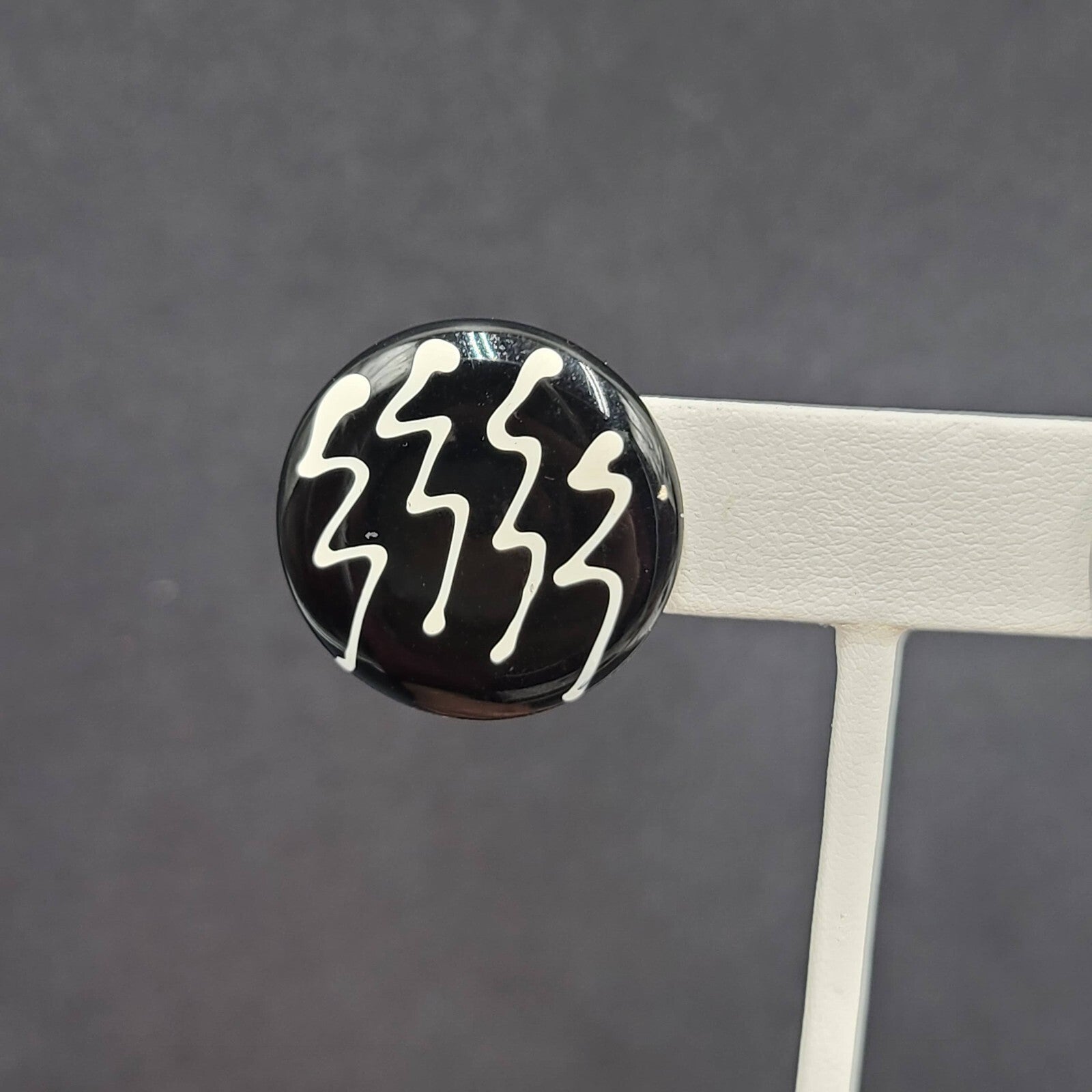 Vintage 1980s Pierced Earrings Black White Enamel over Metal Discs 1"