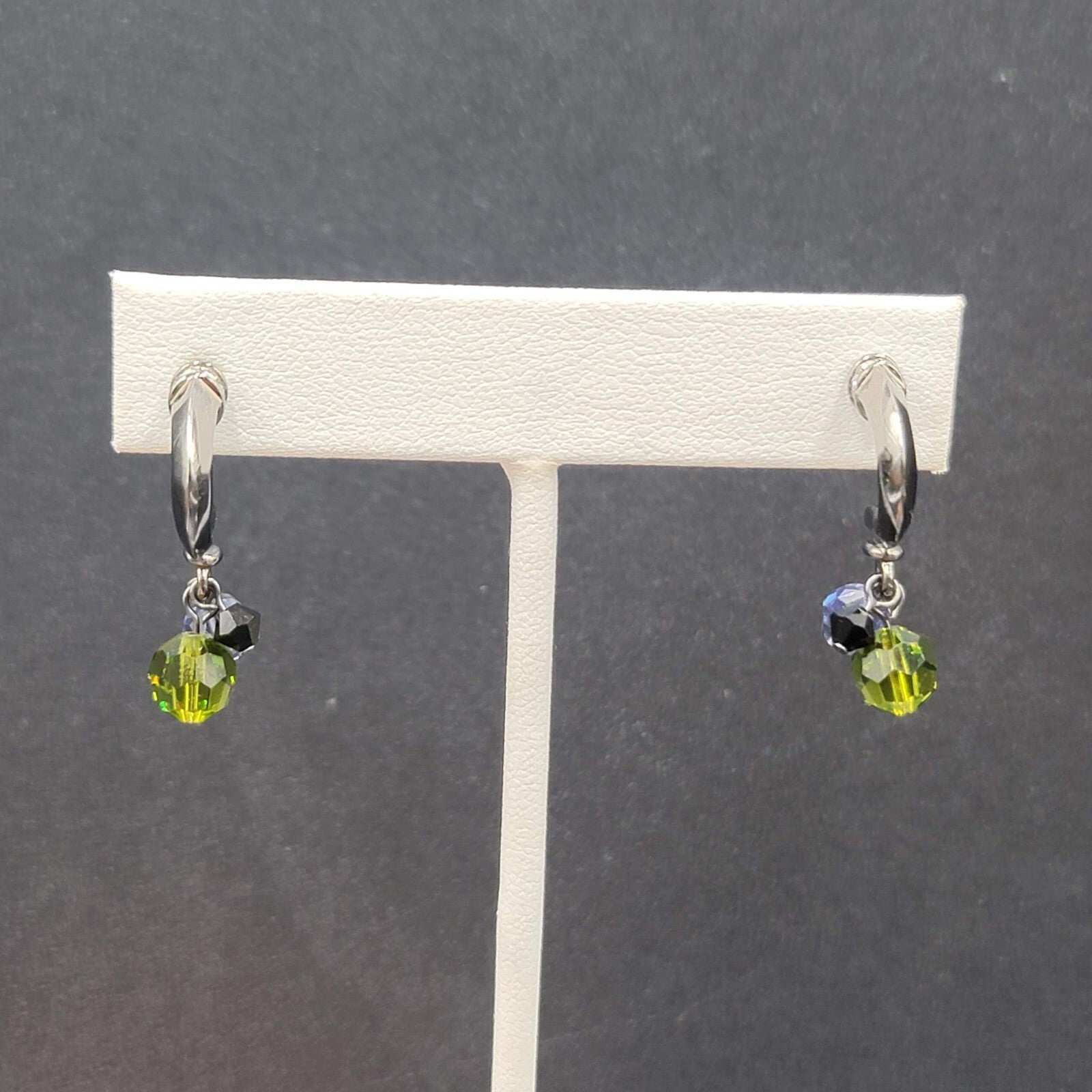 Pierced Earrings Black Metal Green Purple Faceted Bead Dangle Hoops 1"
