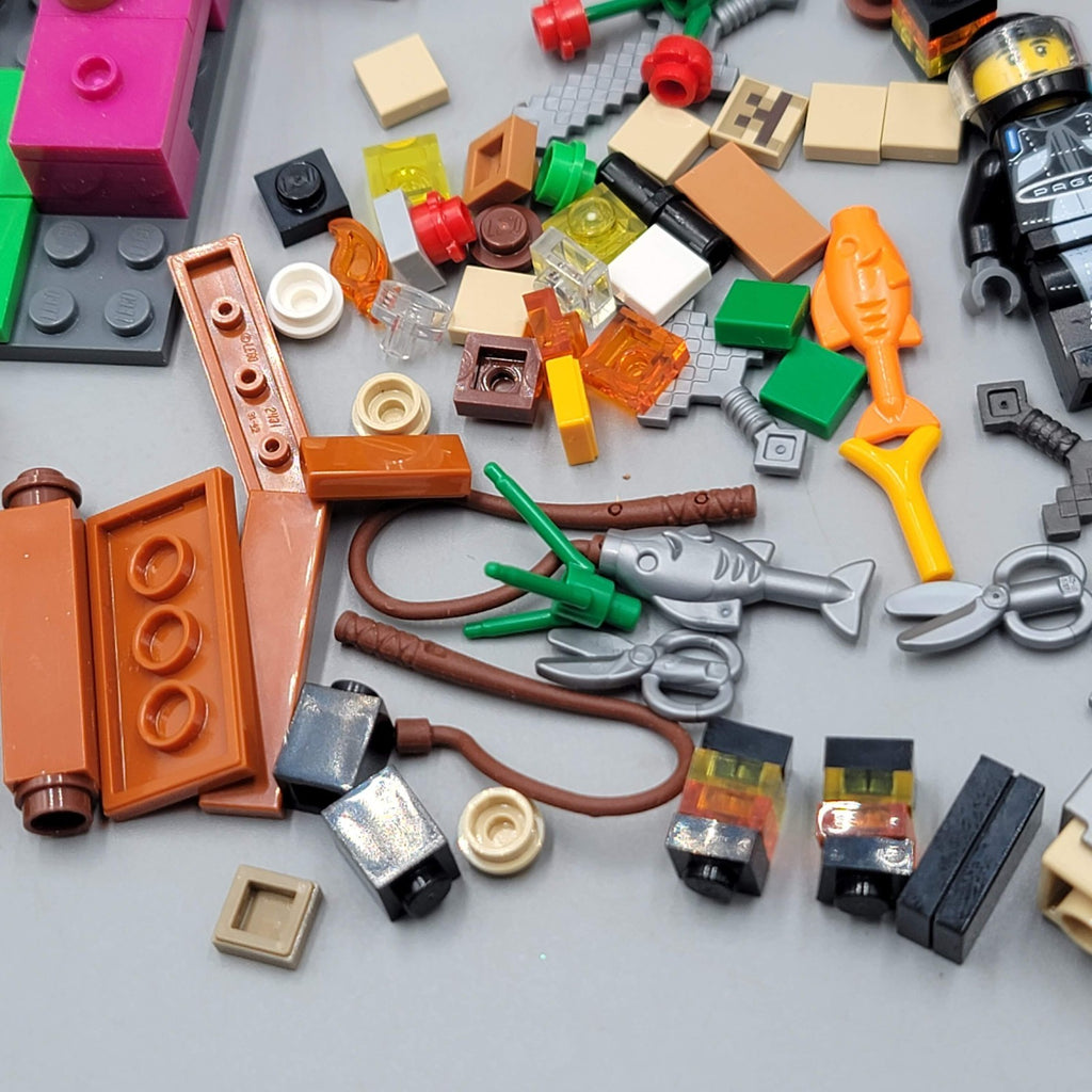 LEGO Loose Brick Lot Over 2.5 Pounds Mostly Minecraft