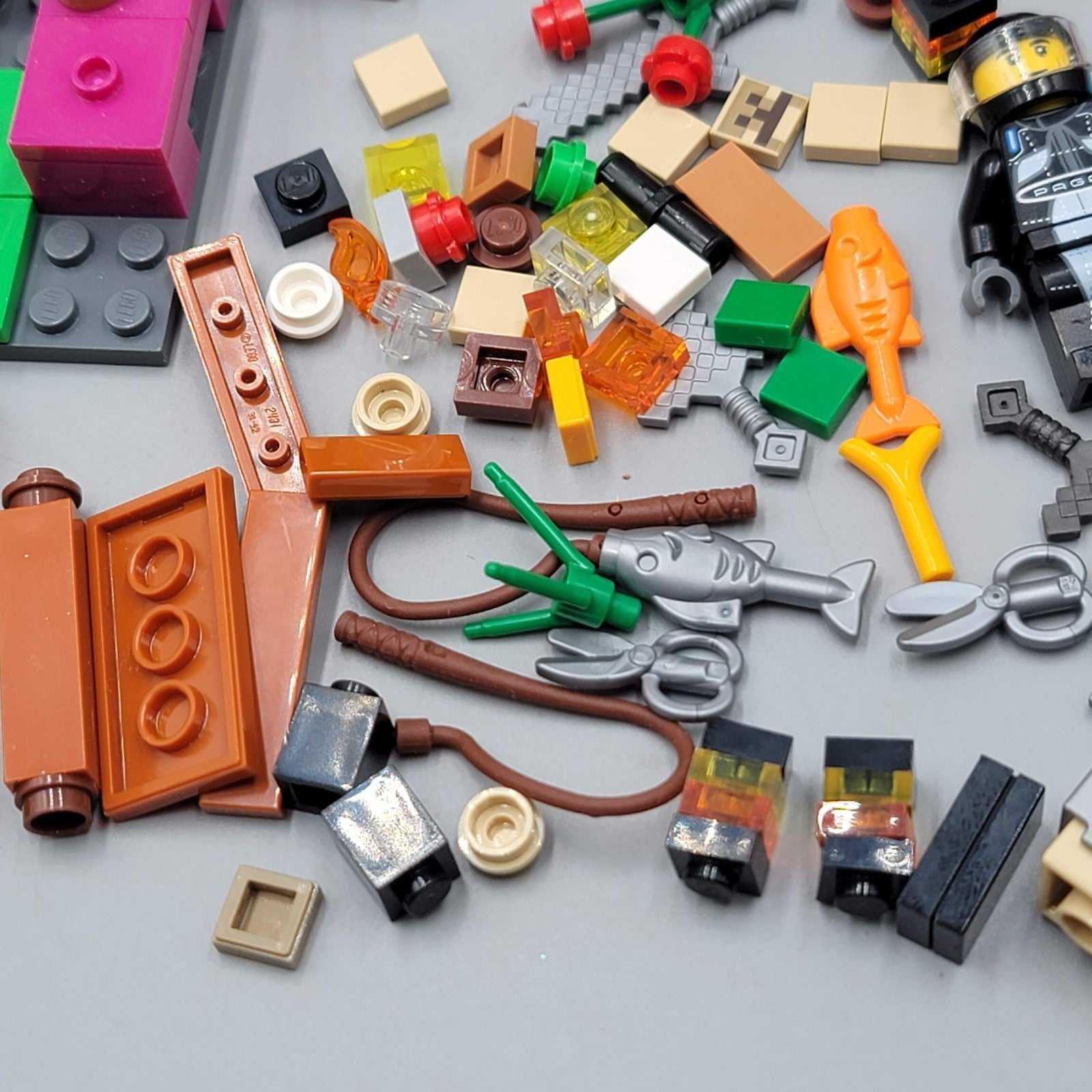 LEGO Loose Brick Lot Over 2.5 Pounds Mostly Minecraft