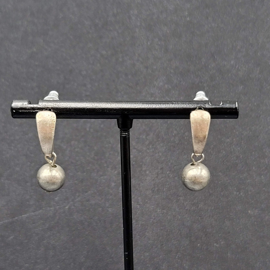 Pierced Earrings Silver tone Hoops Dangle Bead 1"