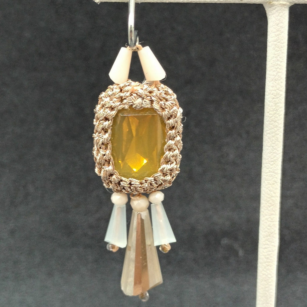 Pierced Earrings Gold tone Mesh Wrapped Yellow Faceted Acrylic Dangle 1 3/4"
