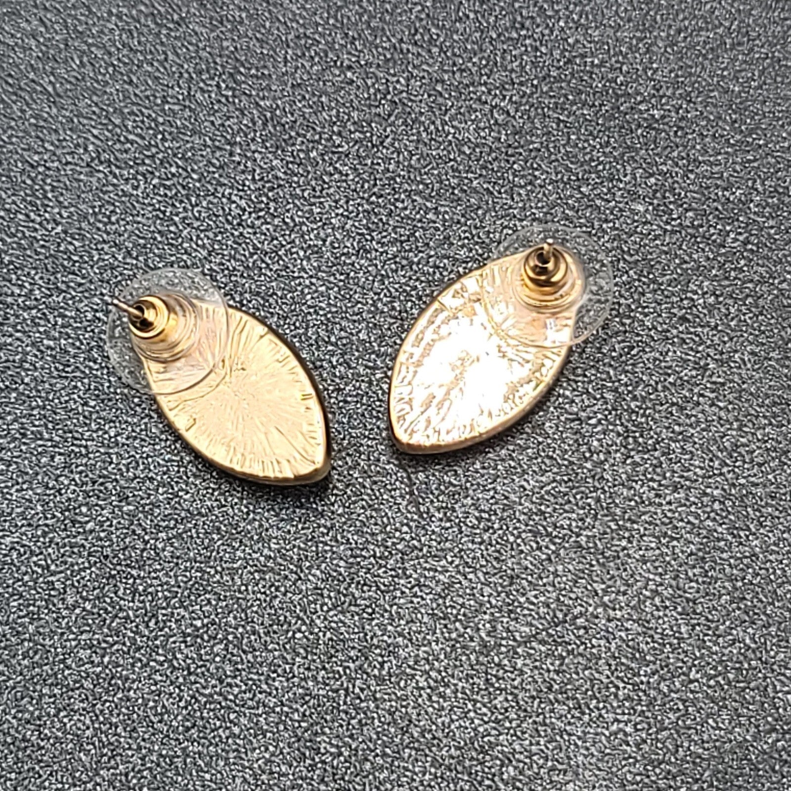 Vintage Pierced Earrings Gold tone Faceted Glitter Acrylic 3/4"