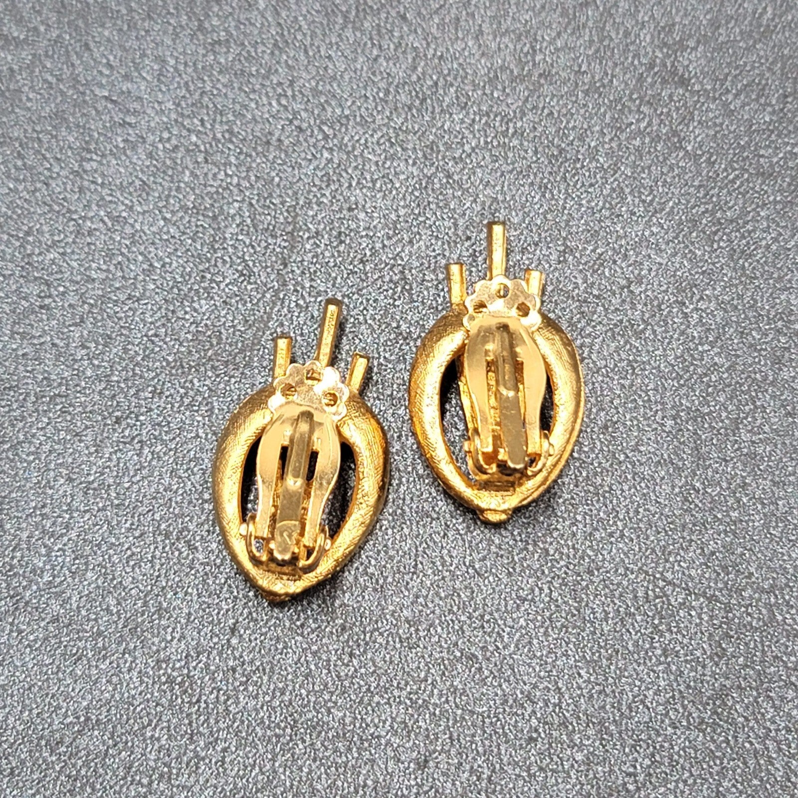 Vintage Clip on Earrings Gold Plated Open Oval Drop Estate Jewelry 1"