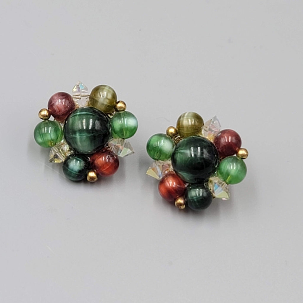 Vintage Cluster Bead Clip on Earrings Gold tone Red Green 3/4"