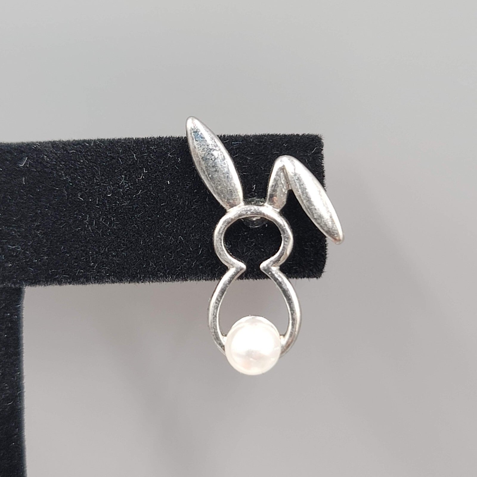 Bunny Rabbit Pierced Earrings Silver tone White Bead Tale Drop 1"