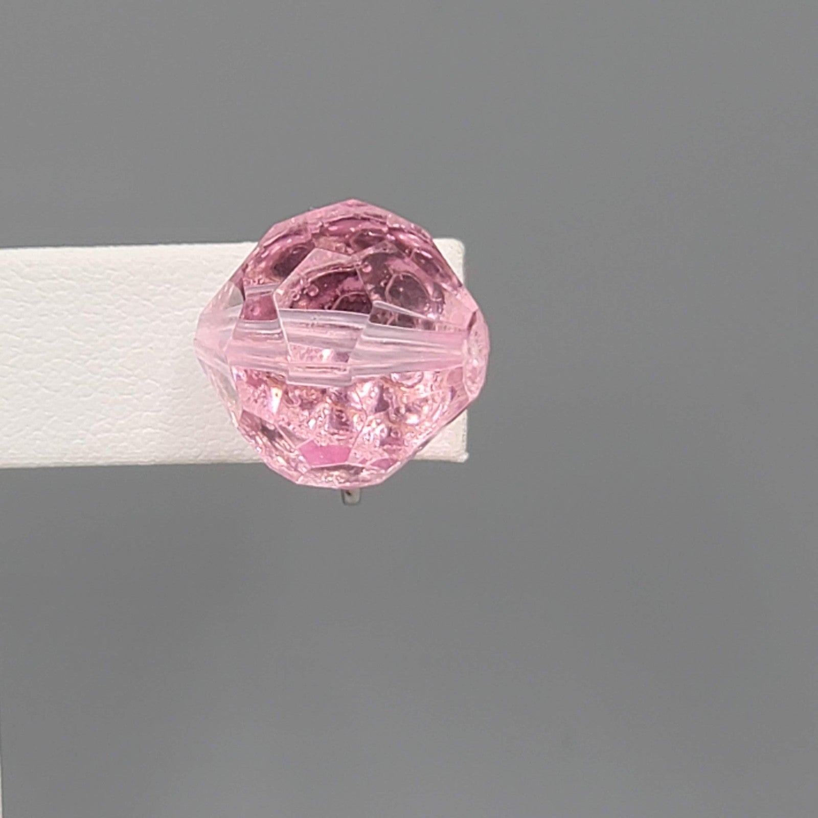 Vintage Large Faceted Pink Acrylic Bead Clip on Earrings Silver tone Screw 3/4"