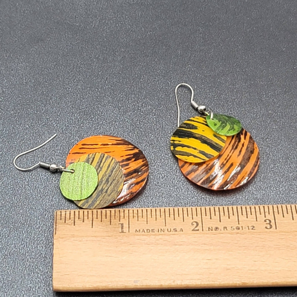 Pierced Earrings Silver tone Black Striped Shell Dangle 1.25"