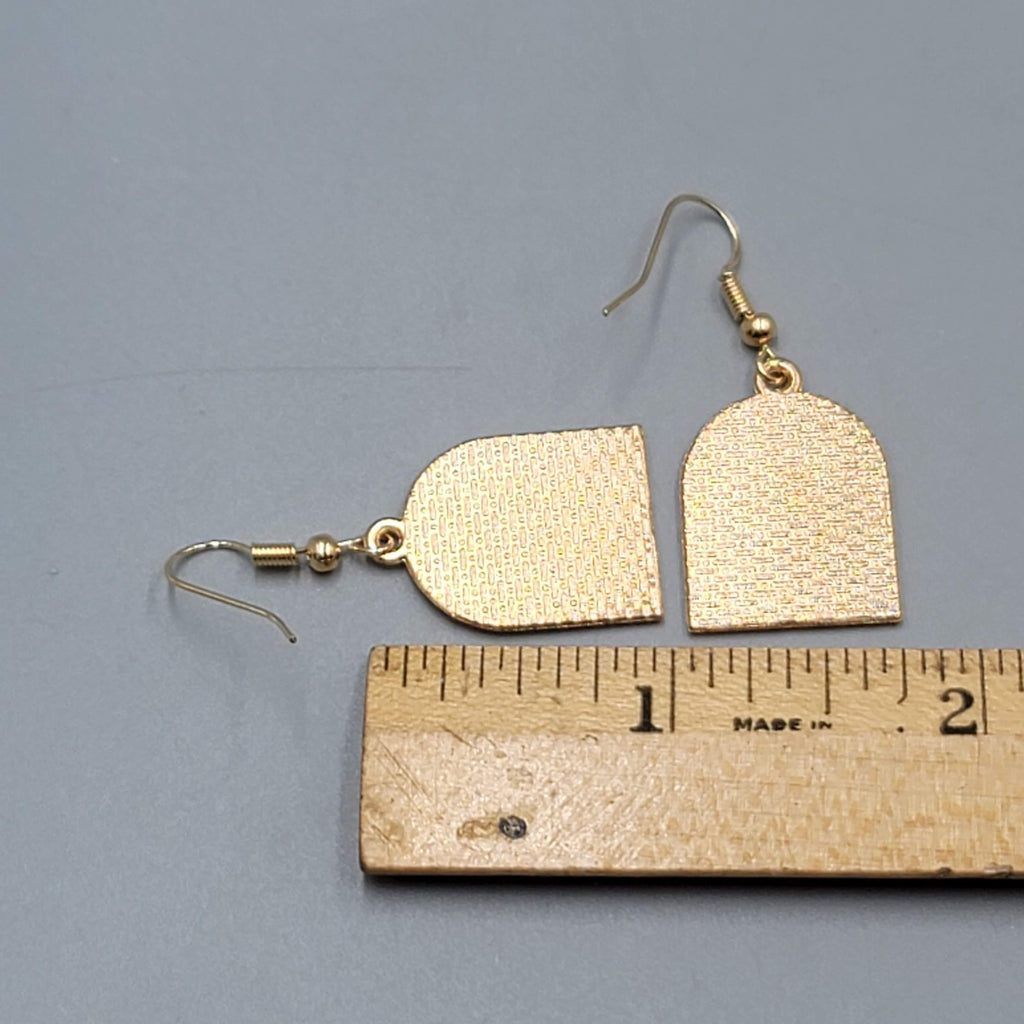 Kitty Cat in the Sun Enamel Pierced Earrings Gold tone Dangle 1 1/8"