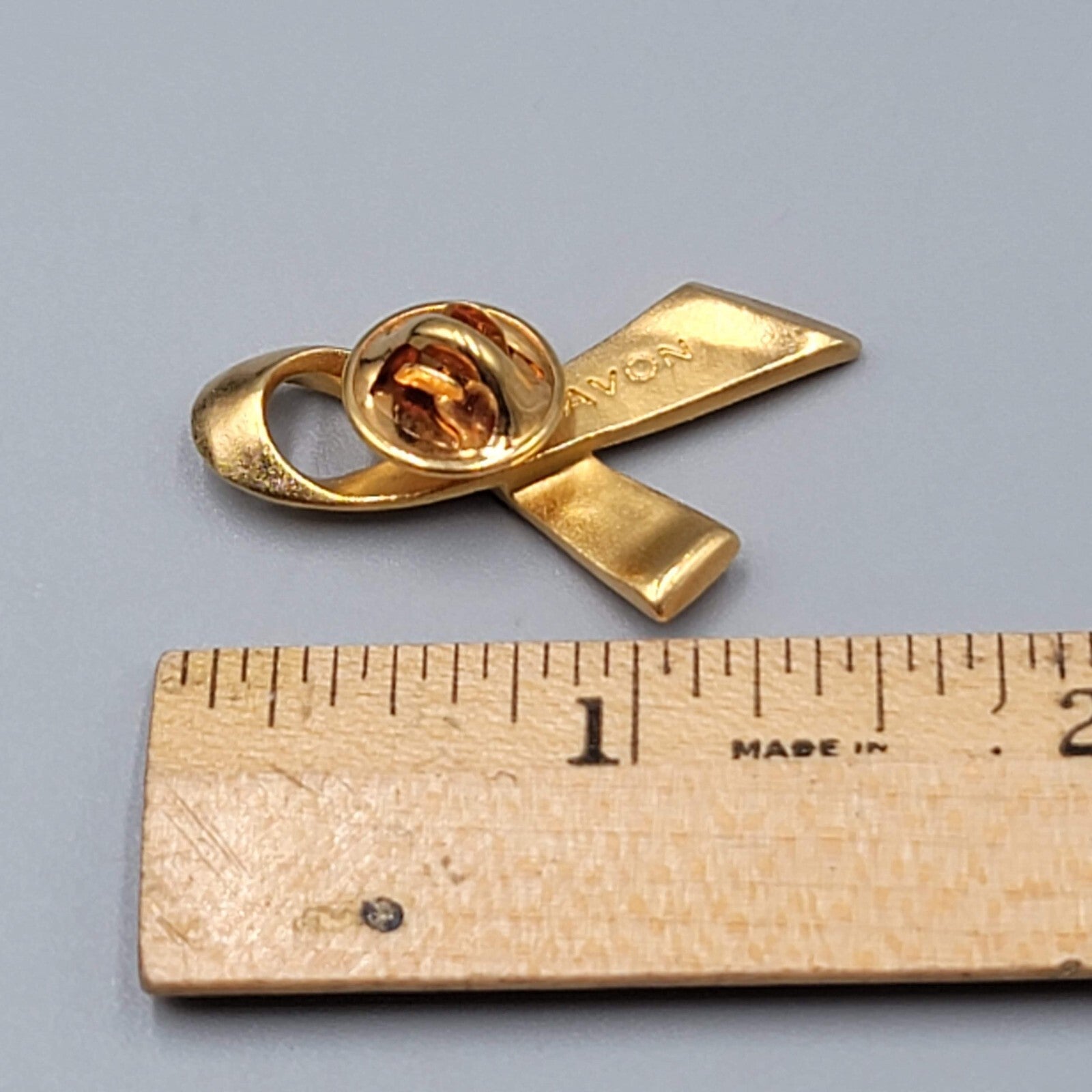 Vintage Avon Pin Gold tone Ribbon Pink Rhinestone 1 3/8"