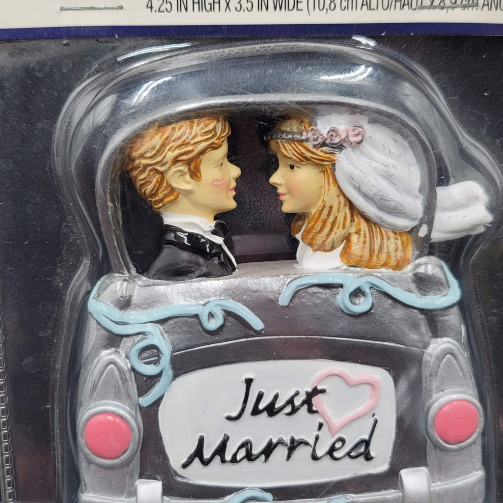 Wilton JUST MARRIED Humorous Wedding Cake Topper Bride Groom NIP