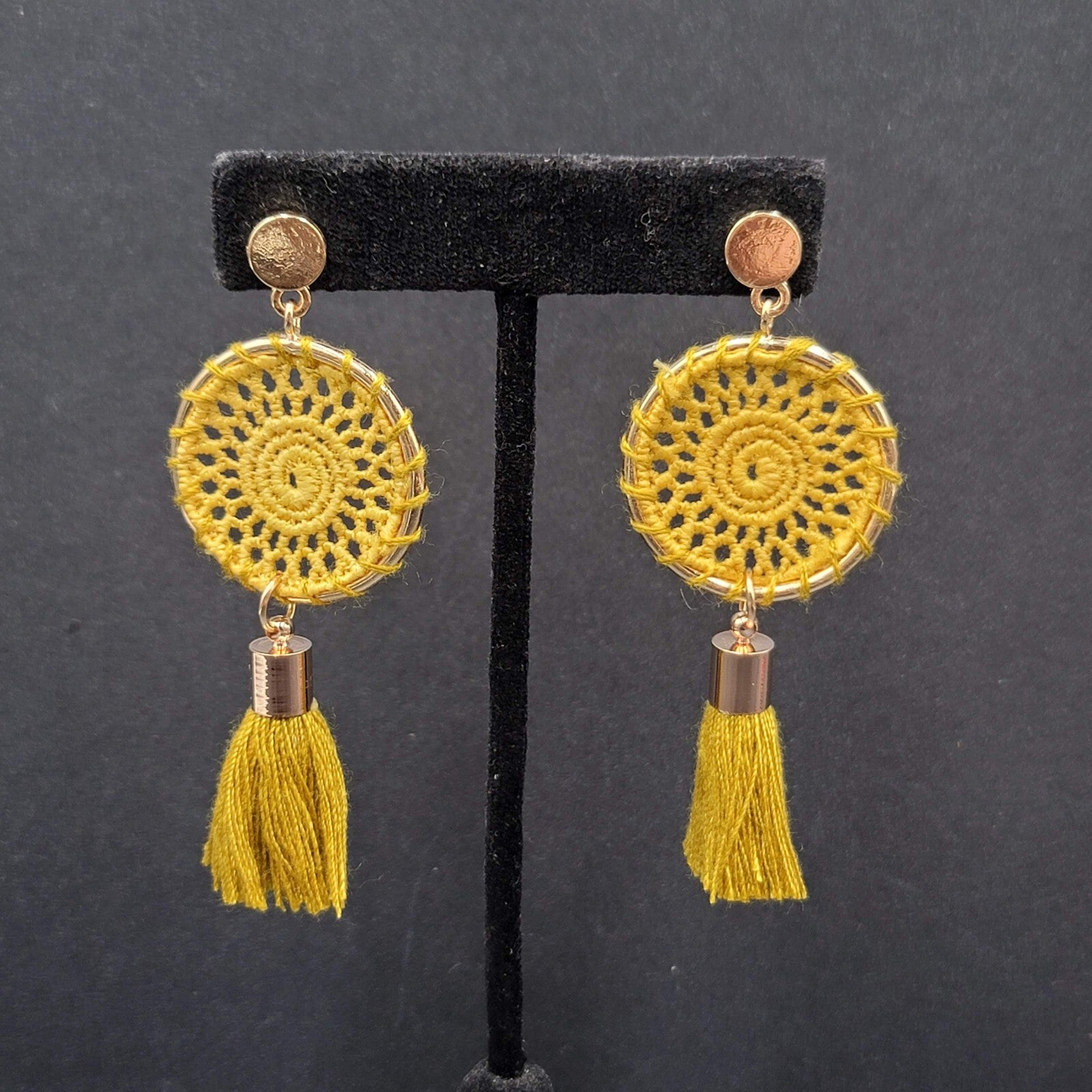 Boho Pierced Earrings Gold tone Yellow String Medallion Tassel 2.75"