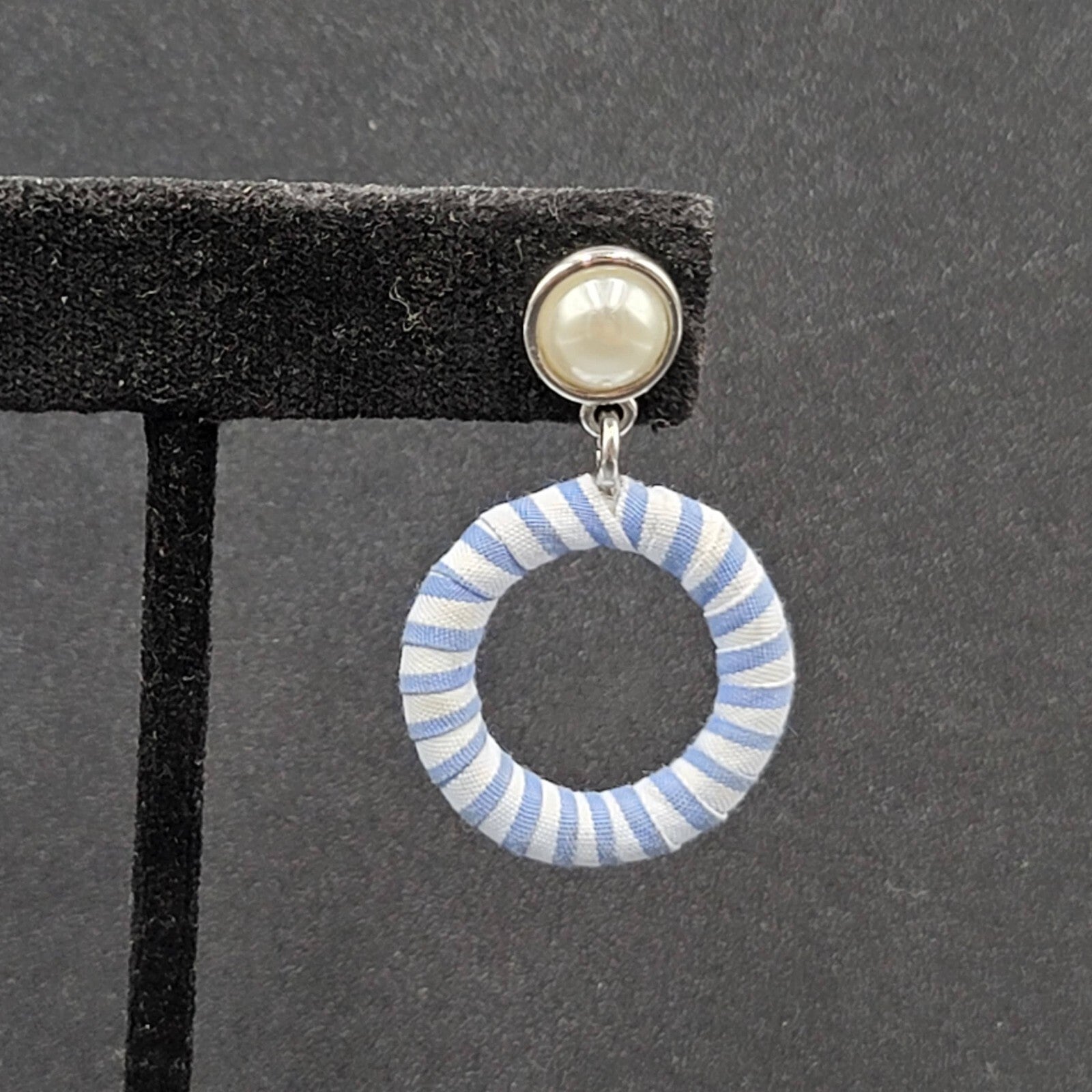 Vintage Pierced Earrings Silver tone Blue White Wrapped Hoop Dangle 1.5"