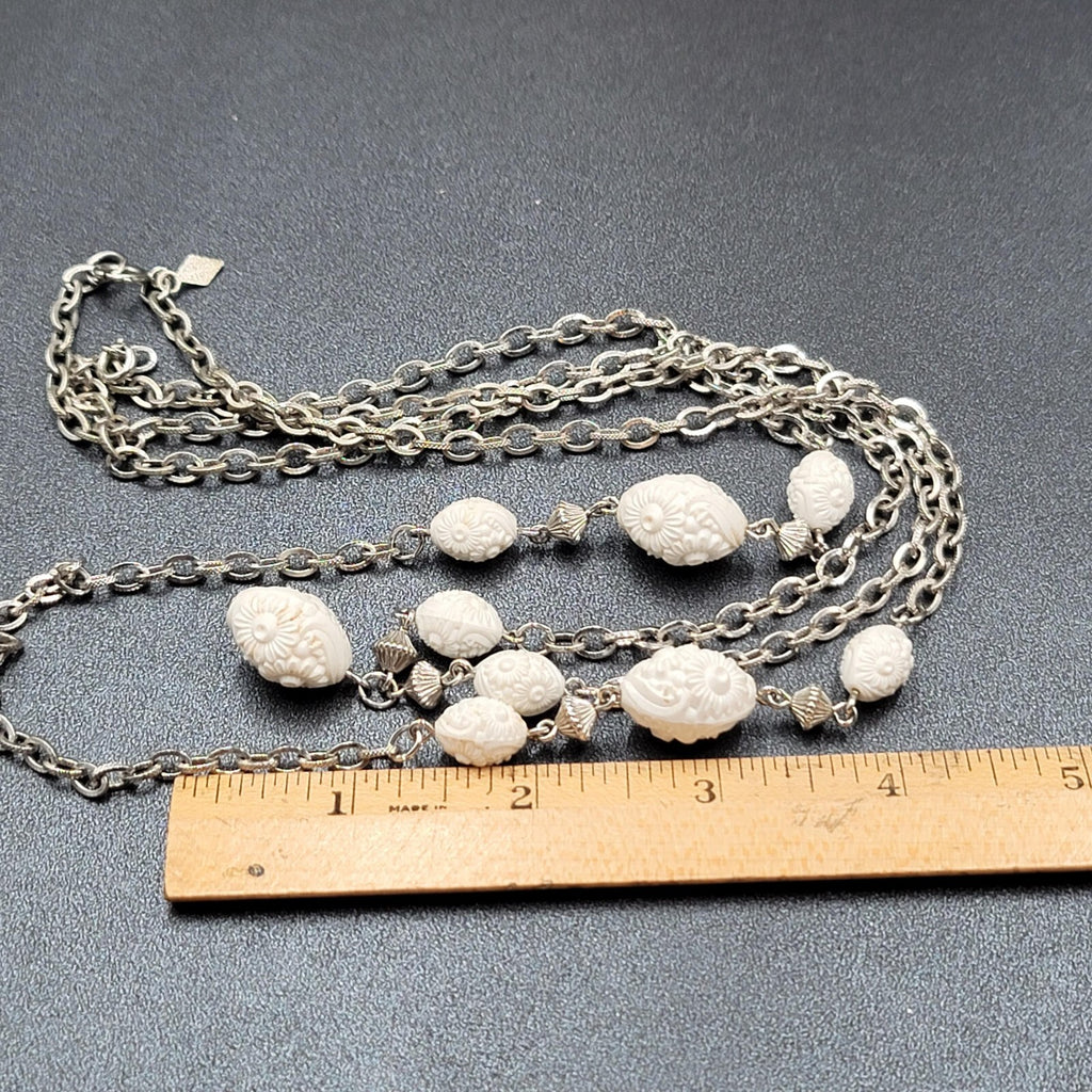 Vtg White Carved Bead Necklace Sarah Cov Summer Flirt Chain Silver tone Set of 2