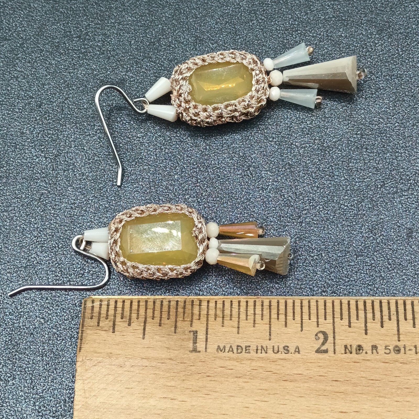 Pierced Earrings Gold tone Mesh Wrapped Yellow Faceted Acrylic Dangle 1 3/4"