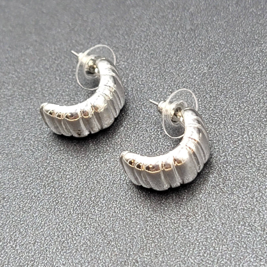 Pierced Earrings Silver Plated Ribbed Half Hoops Drop 3/4"