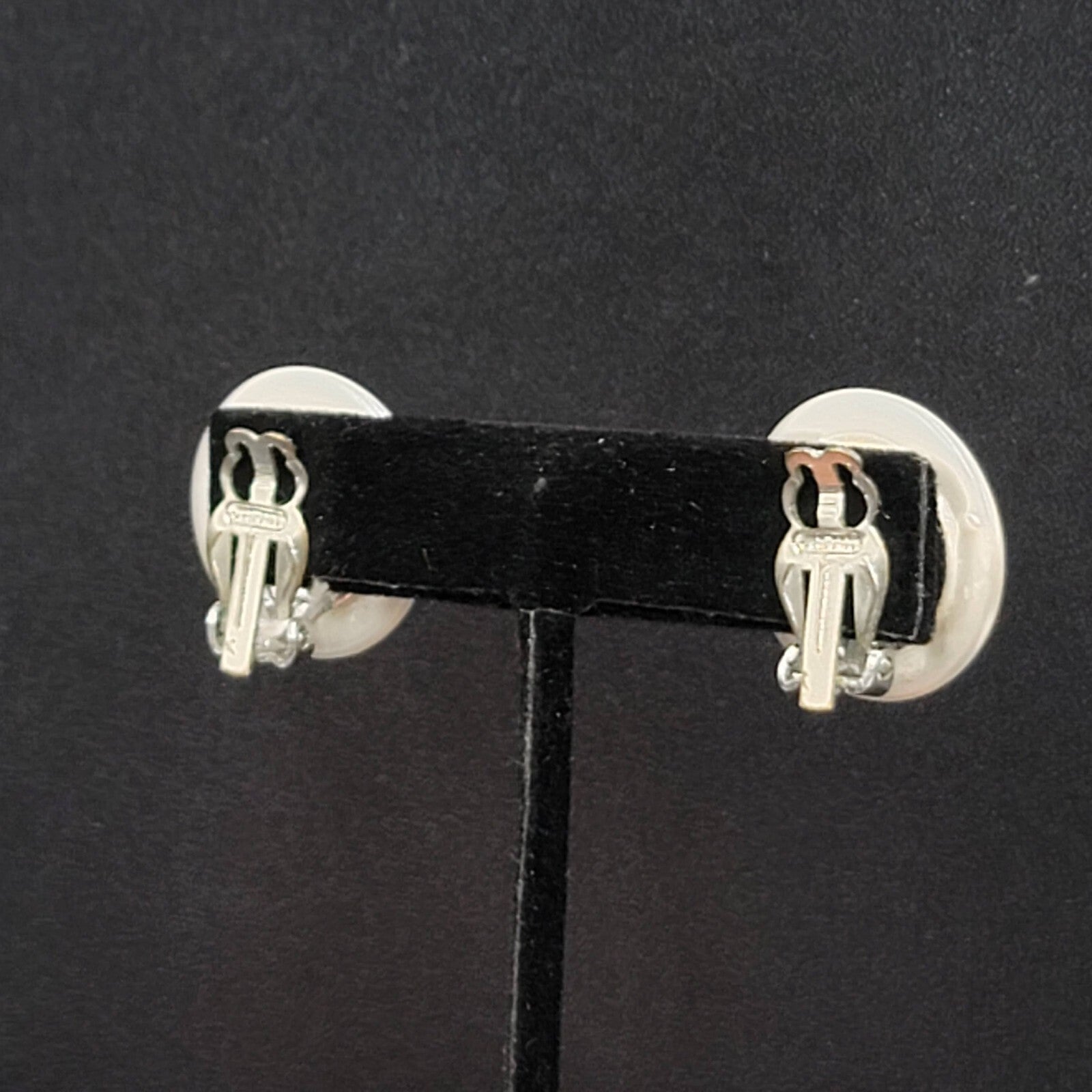 Vintage Clip on Earrings White Satin Finish Round 7/8"