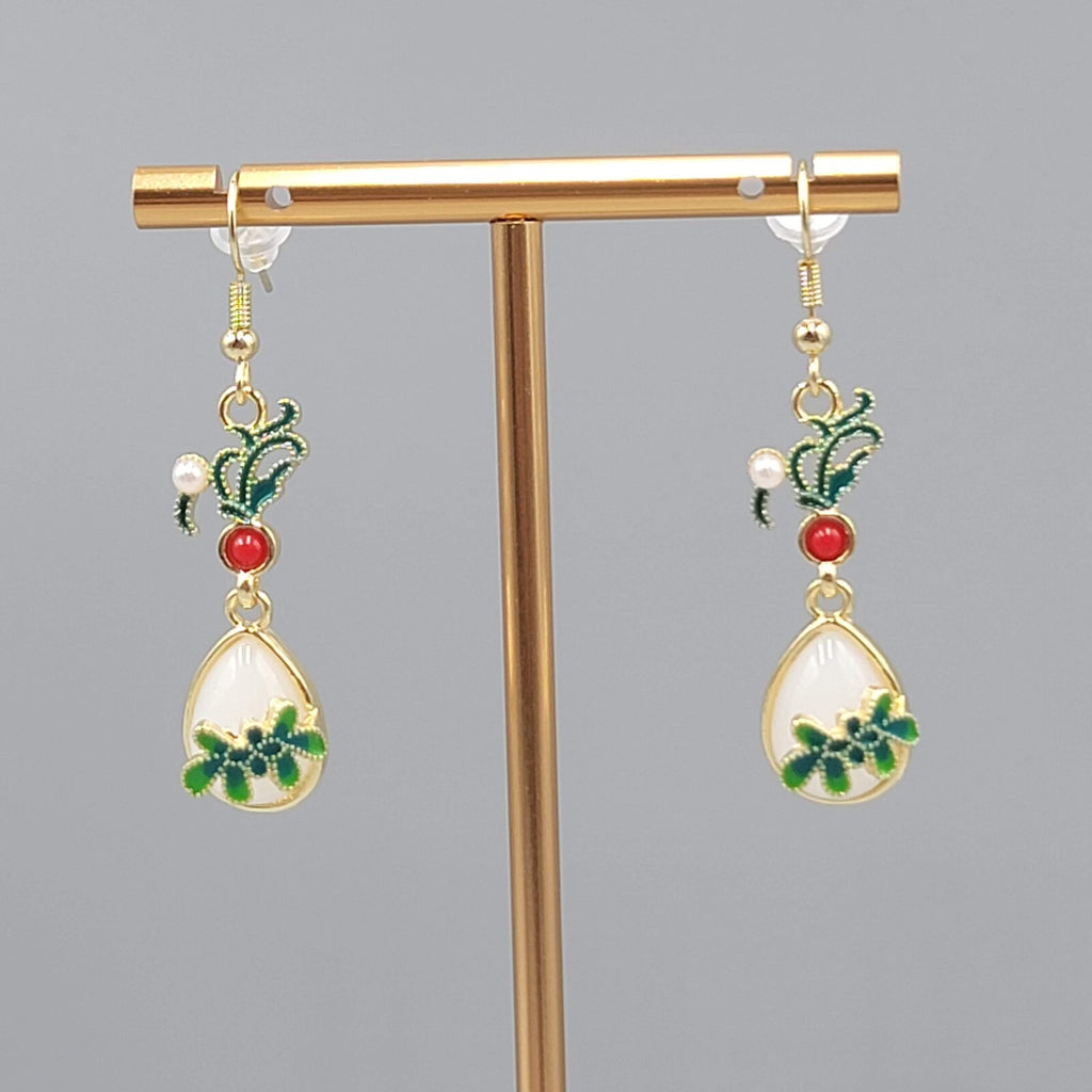 Gold tone White Teardrop Green Enamel Pierced Earrings Dangle 1.5"