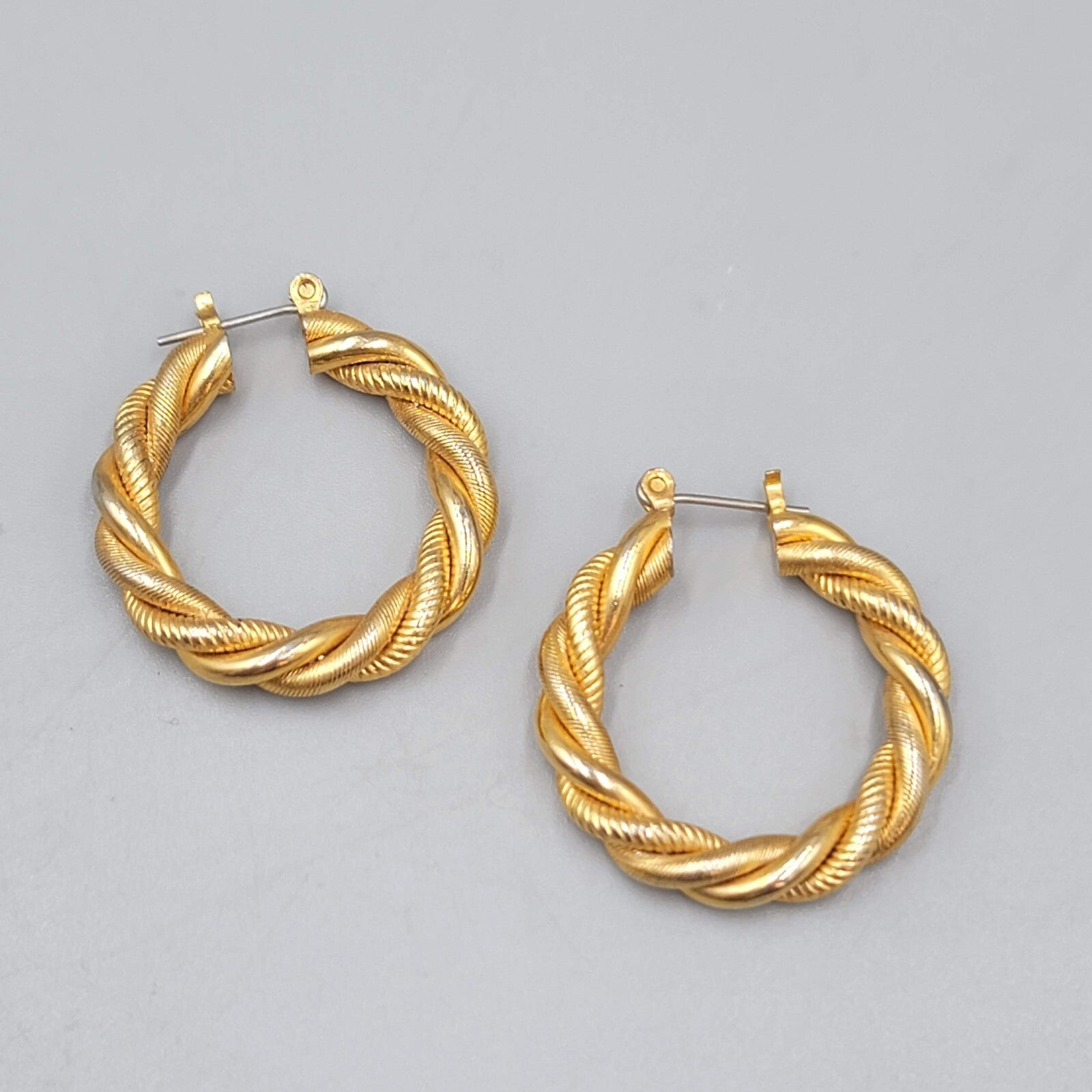 Vintage Pierced Earrings 1 1/8"