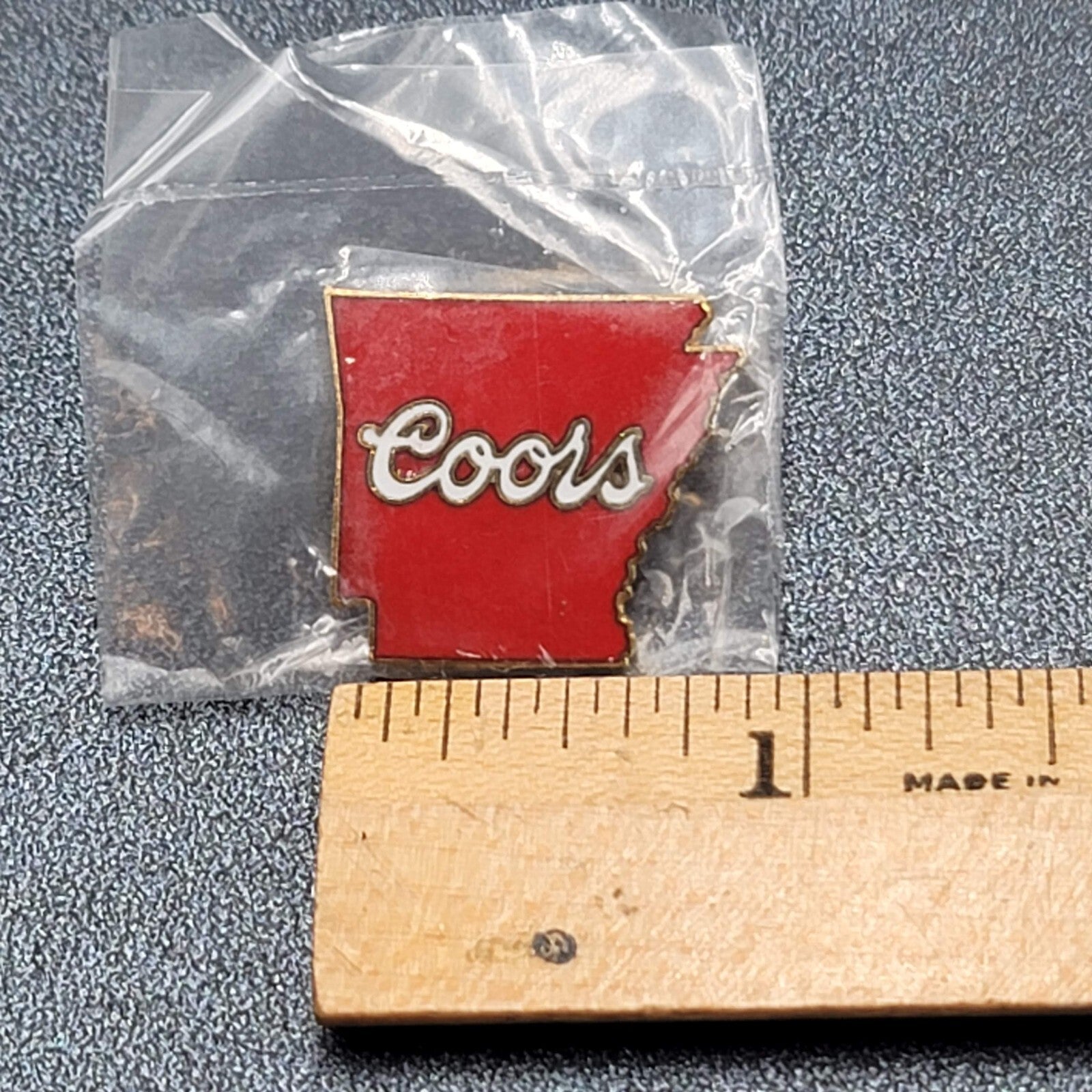 Arkansas Vintage State Coors Beer Souvenir Lapel Pin Red Enamel NOS