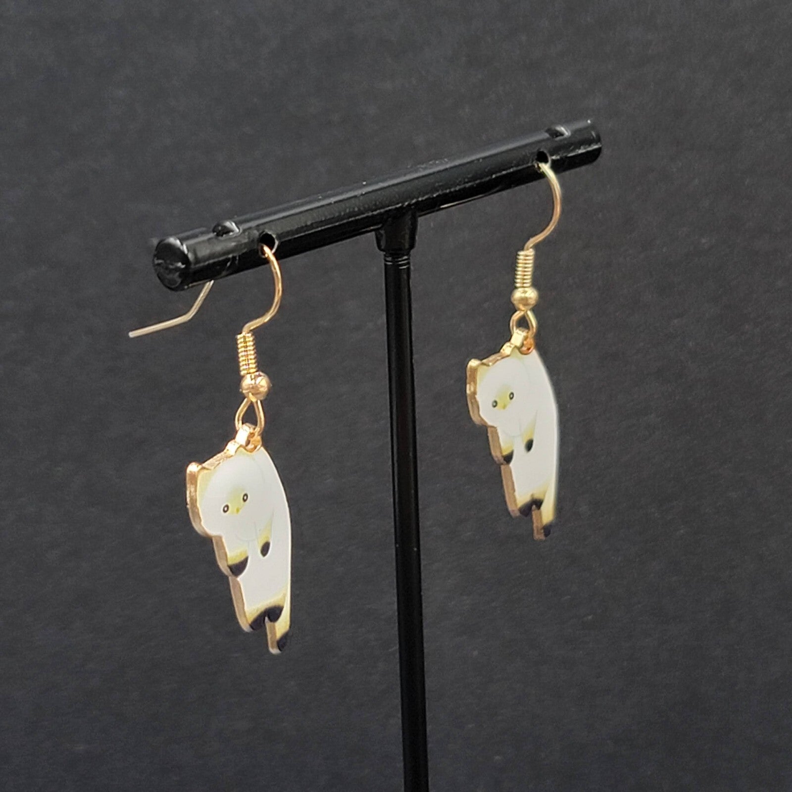 Pierced Earrings Gold tone White Enamel Kitty Cat Dangle 1"