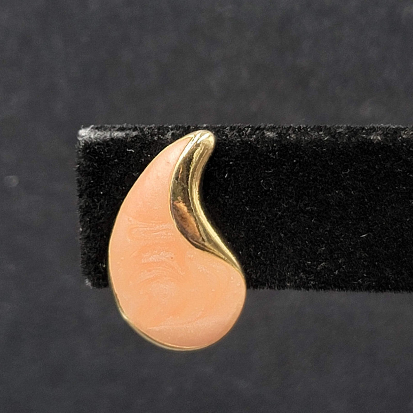 Vintage Pierced Earrings Gold tone PinkEnamel Teardrop Studs 3/4"