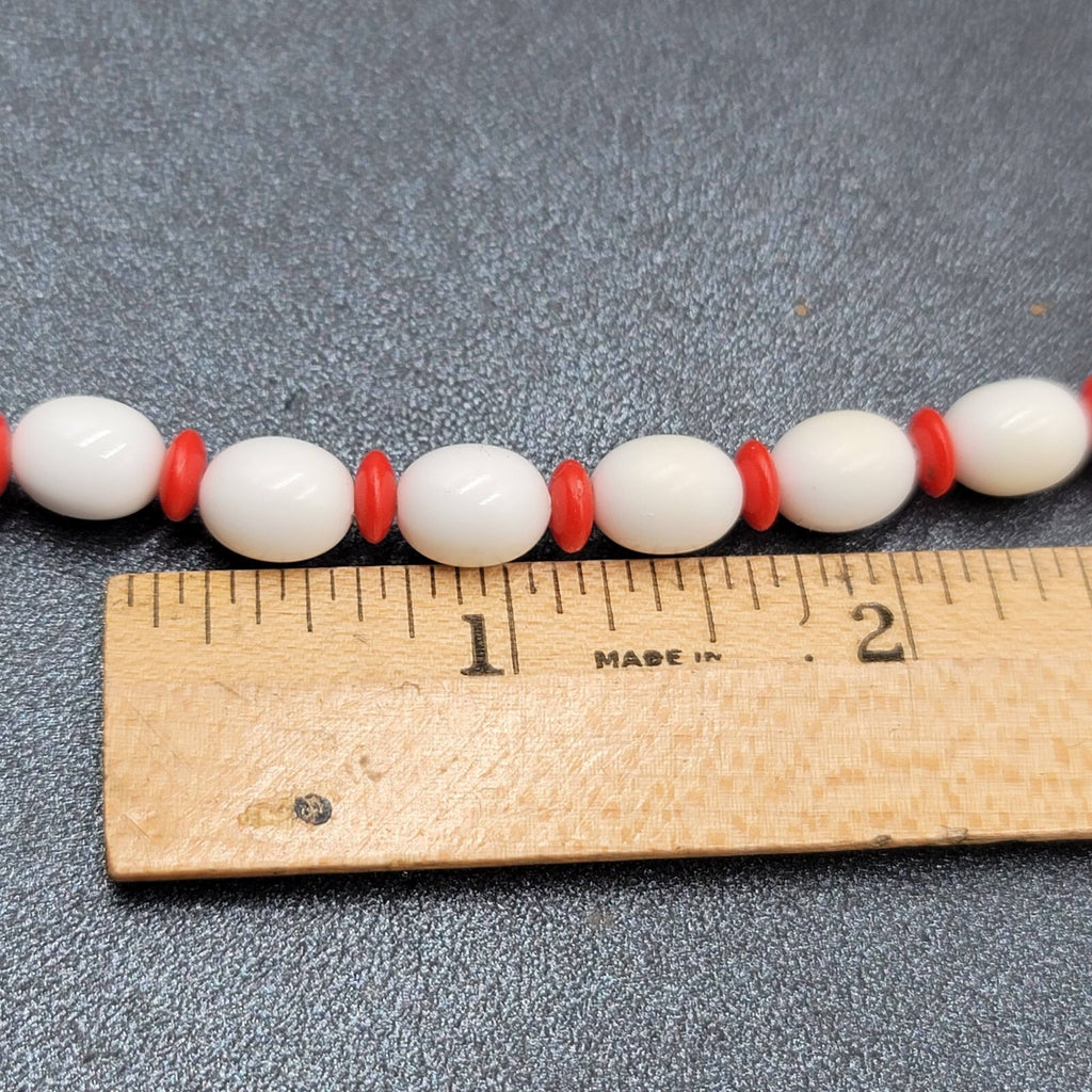 Vintage Necklace White and Red Graduated Bead Estate Costume Jewelry 24"
