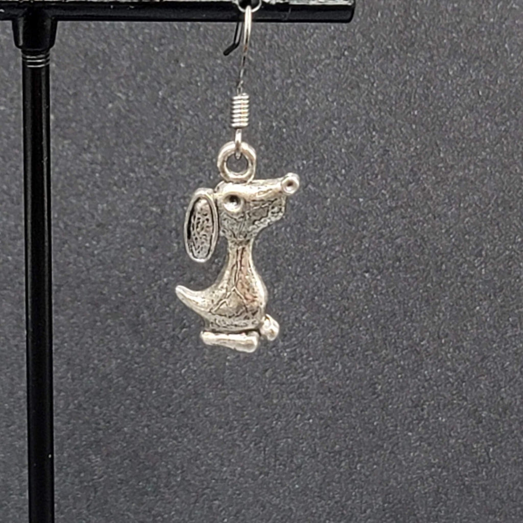 Beagle Dog Pierced Earrings Silver tone Dangle 3/4"