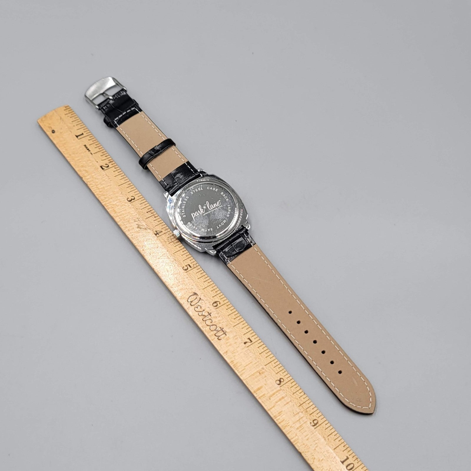 Park Lane Watch Womens Quartz Leather Strap 37mm Japan Movement NEEDS BATTERY