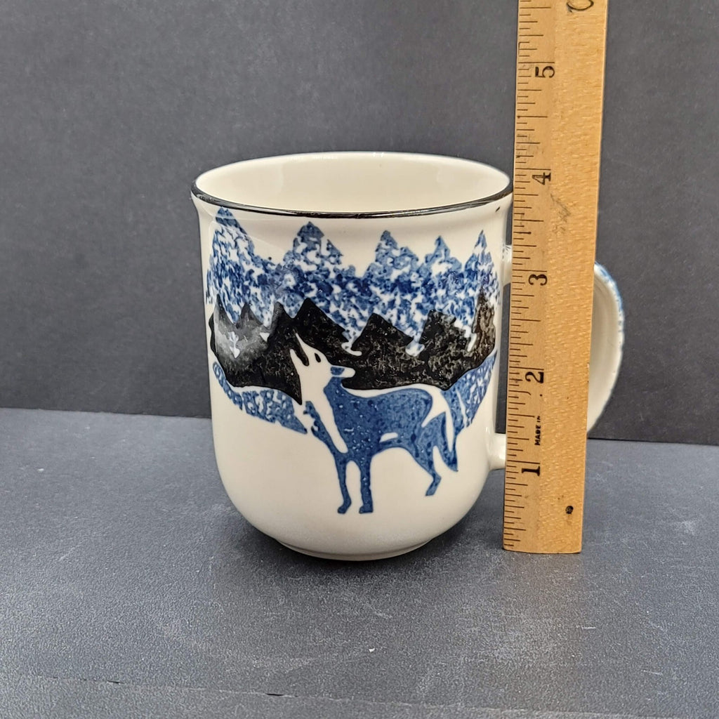 Set of 2 Vintage WOLF TIENSHAN FOLK CRAFT 10 oz Coffee Mugs Tea Cups Blue Sponge