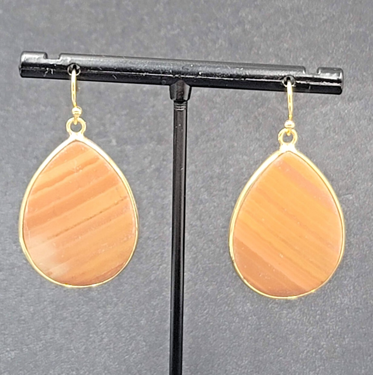 Pierced Earrings Gold tone Orange Stone Teardrop Dangle 1 3/8"
